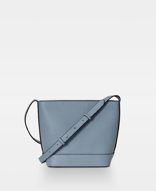 EDITH Small Bucket Bag - Dust blue