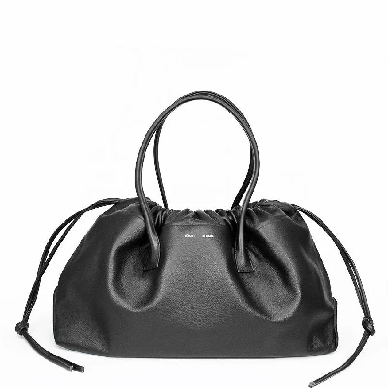 SPACIOUS LEATHER SHOPPER "QUINN" IN BLACK