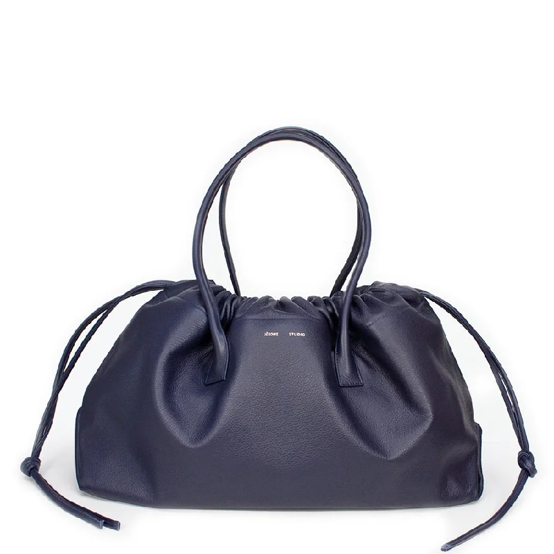 SPACIOUS LEATHER SHOPPER "QUINN" IN BLUE