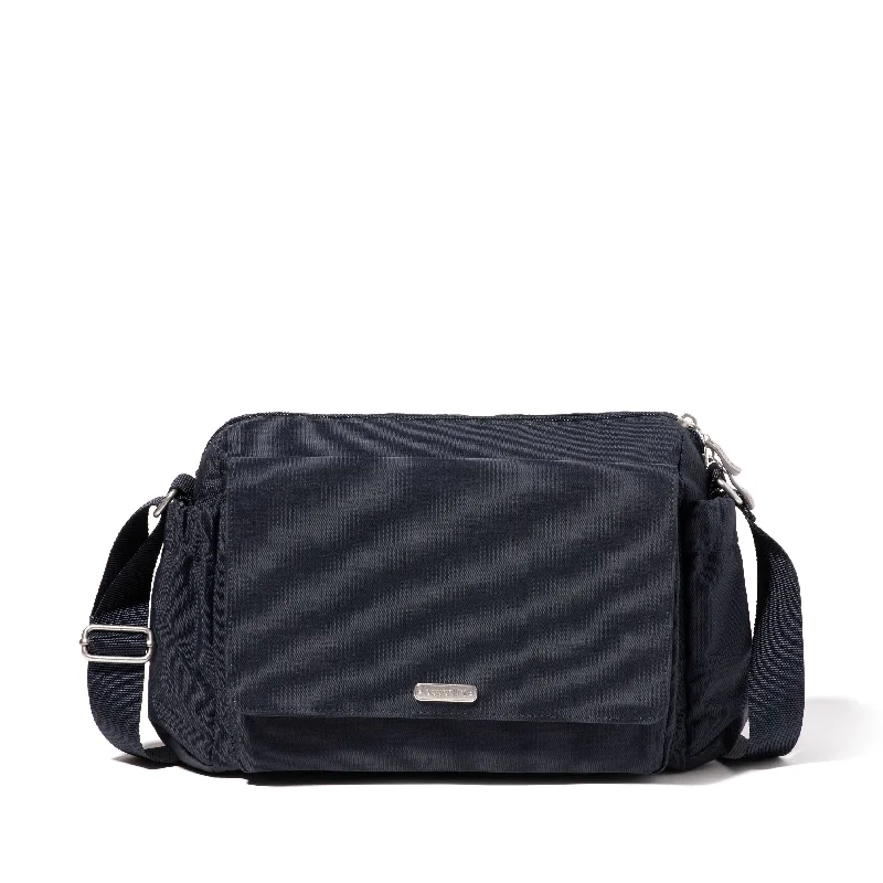 baggallini Daily Machine Wash Messenger Bag